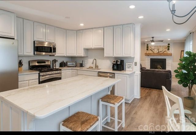8225 Kensington Lane, Harrisburg, NC 28075