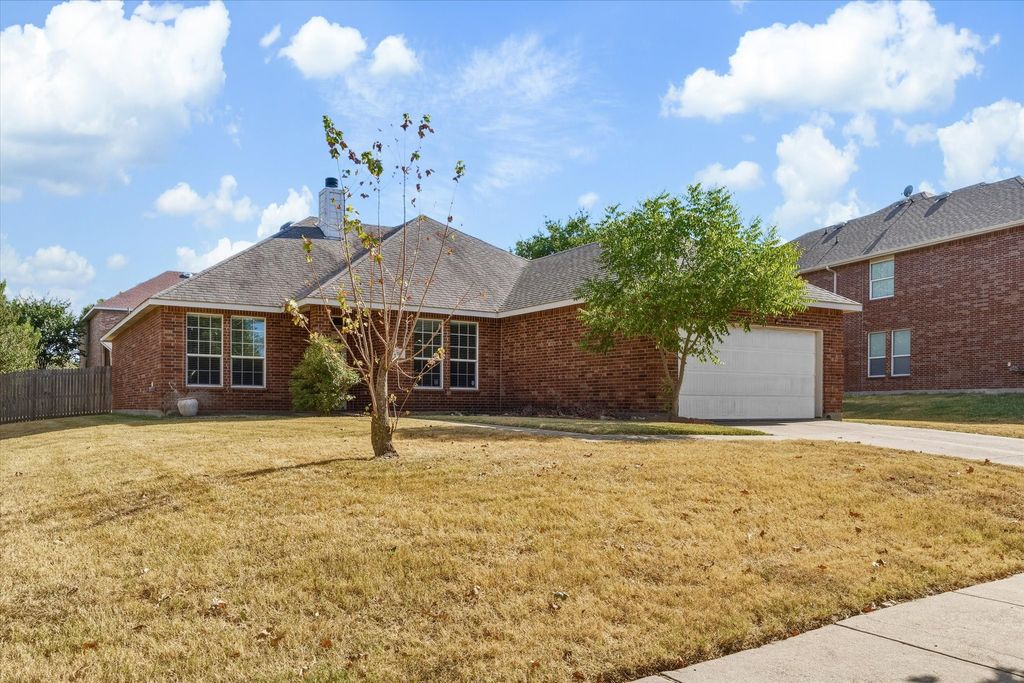 1738 Summerwood Lane, Cedar Hill, TX 75104 — exterior