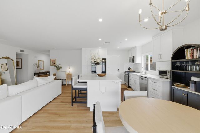 2743 E WINDROSE Drive, Phoenix, AZ 85032