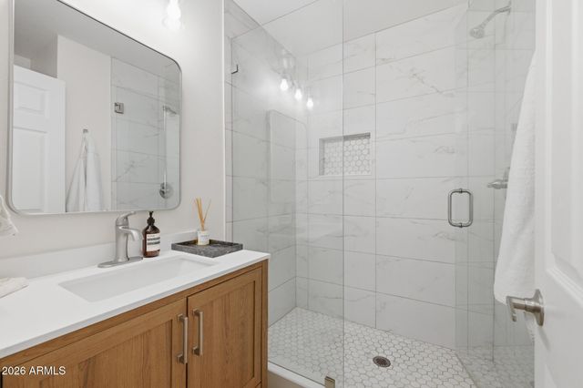 2743 E WINDROSE Drive, Phoenix, AZ 85032