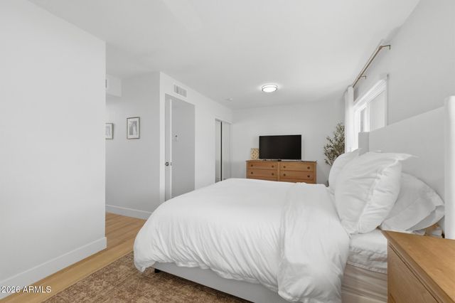 2743 E WINDROSE Drive, Phoenix, AZ 85032