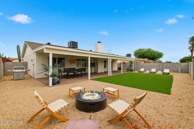 2743 E WINDROSE Drive, Phoenix, AZ 85032