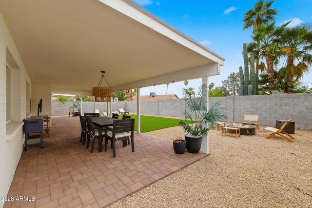 2743 E WINDROSE Drive, Phoenix, AZ 85032