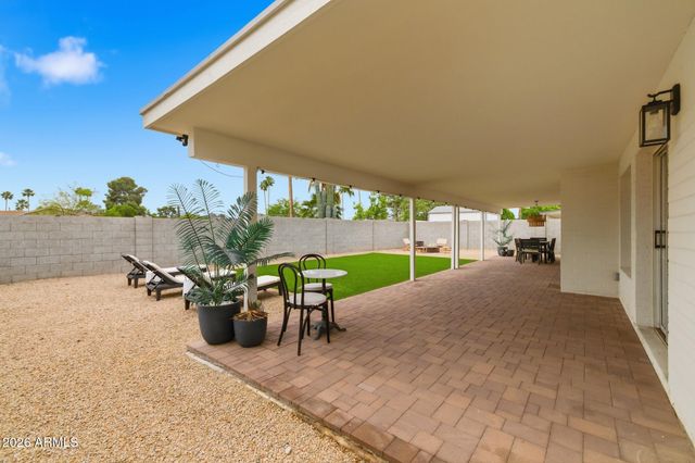 2743 E WINDROSE Drive, Phoenix, AZ 85032