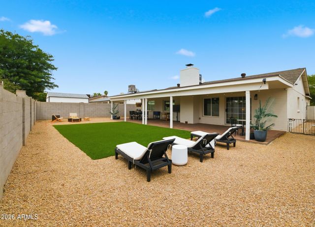 2743 E WINDROSE Drive, Phoenix, AZ 85032