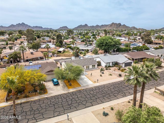 2743 E WINDROSE Drive, Phoenix, AZ 85032