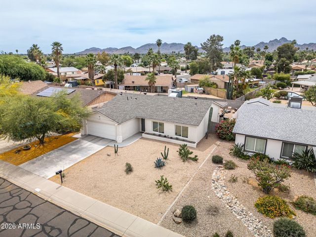 2743 E WINDROSE Drive, Phoenix, AZ 85032