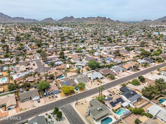 2743 E WINDROSE Drive, Phoenix, AZ 85032