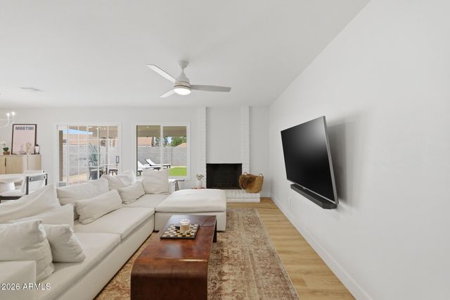 2743 E WINDROSE Drive, Phoenix, AZ 85032