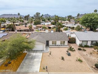 2743 E WINDROSE Drive, Phoenix, AZ 85032