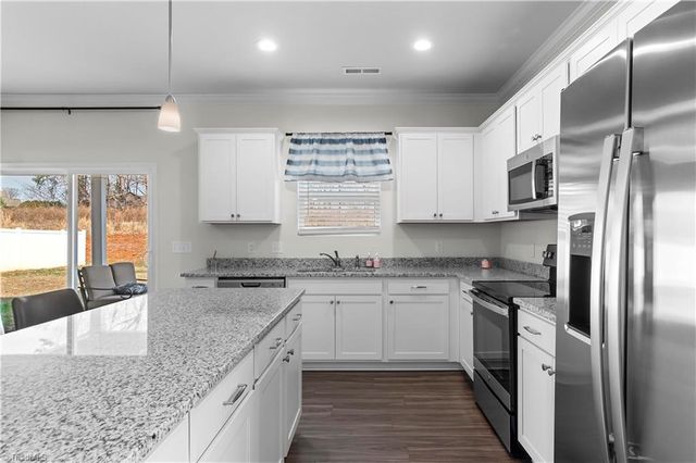 2277 Ever Chase Court, Winston-salem, NC 27103