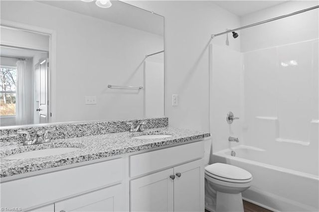 2277 Ever Chase Court, Winston-salem, NC 27103