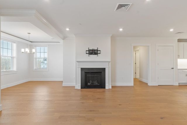 3 Longview Dr Unit 305, Atkinson, NH 03811