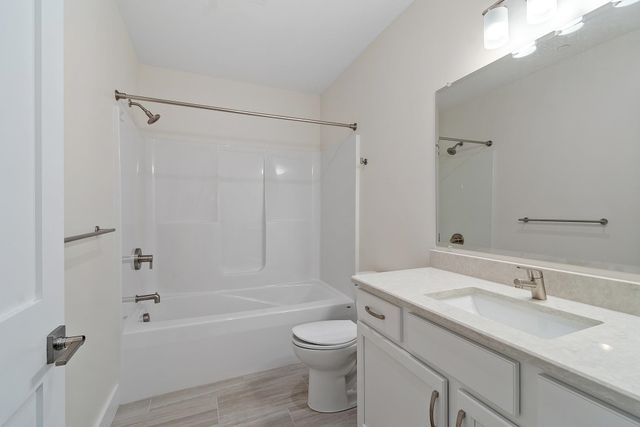 3 Longview Dr Unit 305, Atkinson, NH 03811