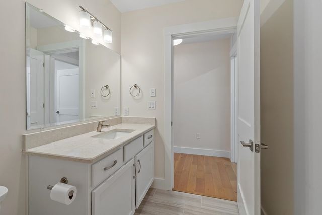 3 Longview Dr Unit 305, Atkinson, NH 03811