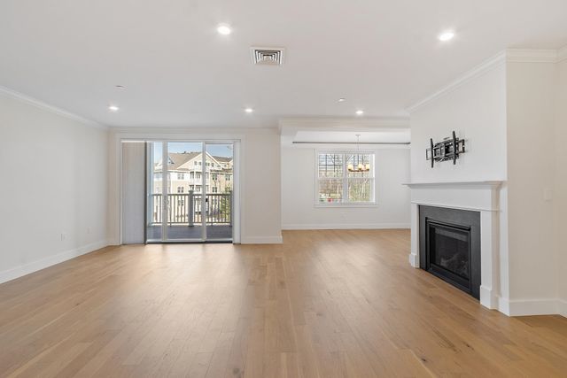 3 Longview Dr Unit 305, Atkinson, NH 03811