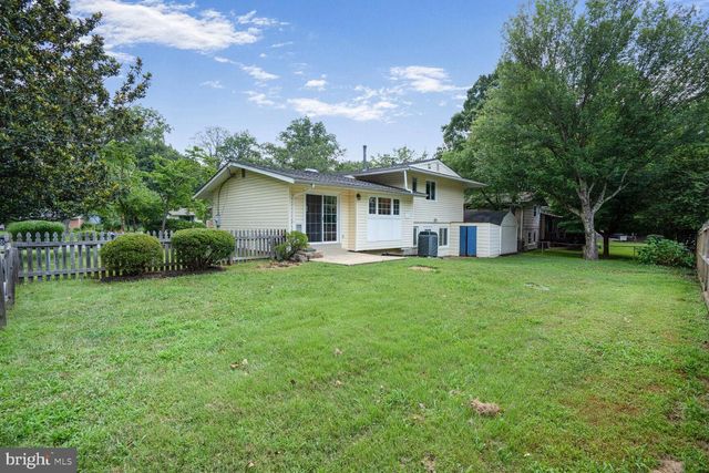 11039 DEL RIO DR, Fairfax, VA 22030