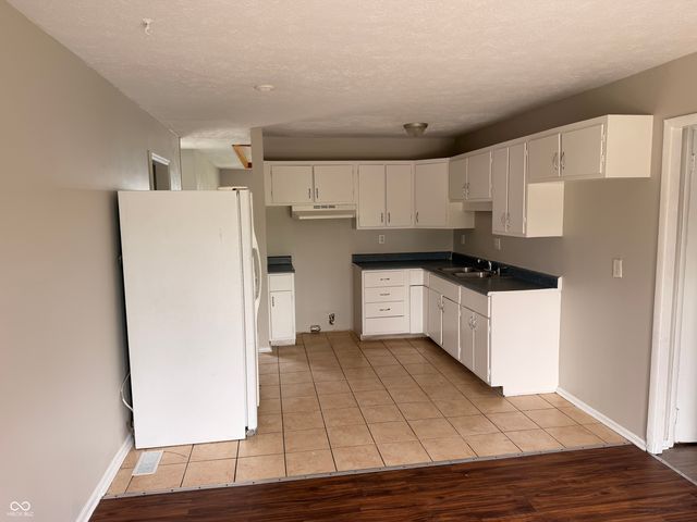 9925 Catalina Drive, Indianapolis, IN 46235