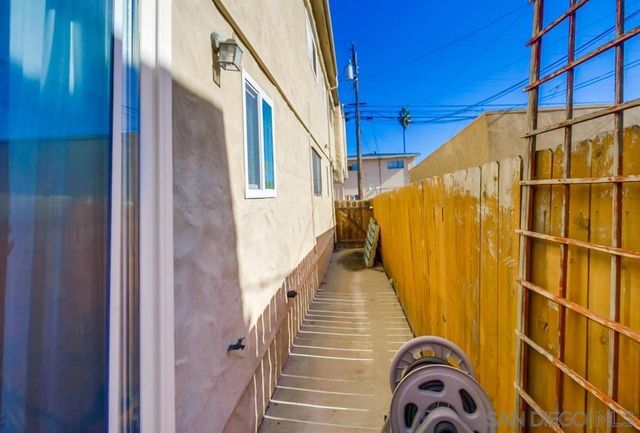3769 Wilson Ave 2, San Diego, CA 92104