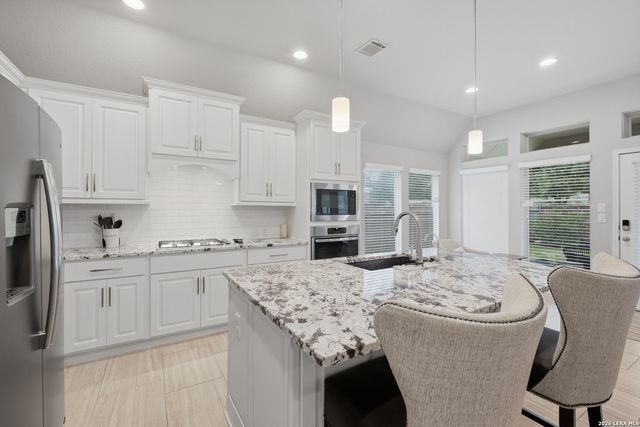 8843 Hideout Bend, San Antonio, TX 78254