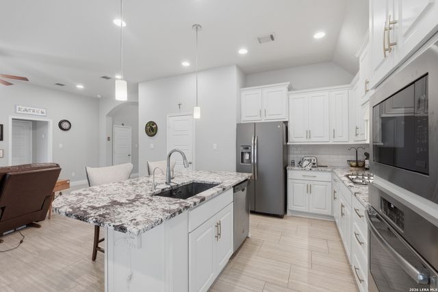 8843 Hideout Bend, San Antonio, TX 78254