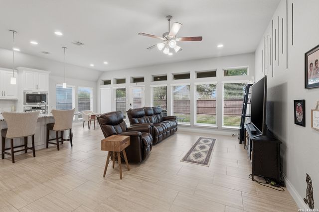 8843 Hideout Bend, San Antonio, TX 78254