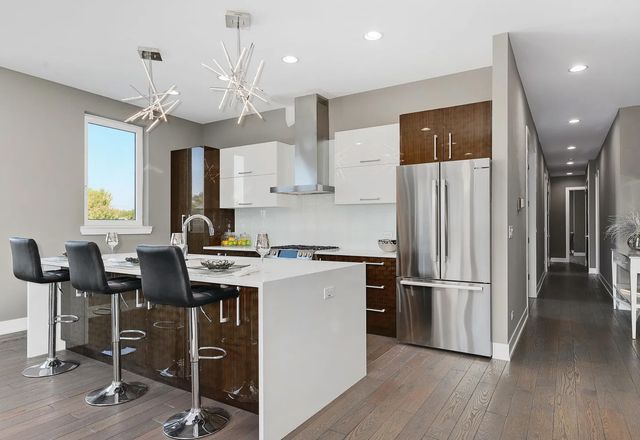 2444 W Irving Park Road 2E, Chicago, IL 60618