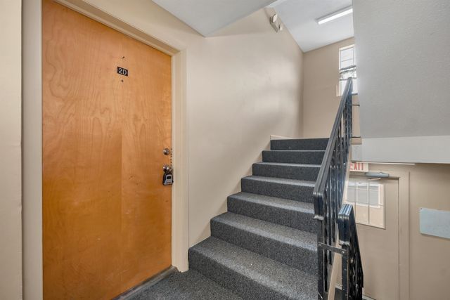 30 Beech St Apt 2D, Bristol, NH 03222
