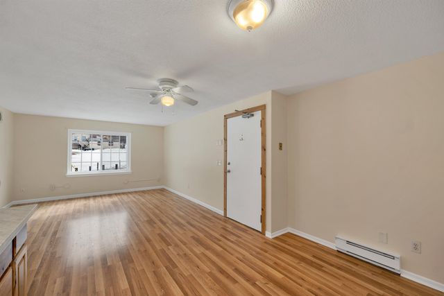 30 Beech St Apt 2D, Bristol, NH 03222