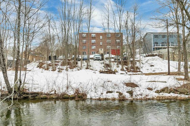 30 Beech St Apt 2D, Bristol, NH 03222