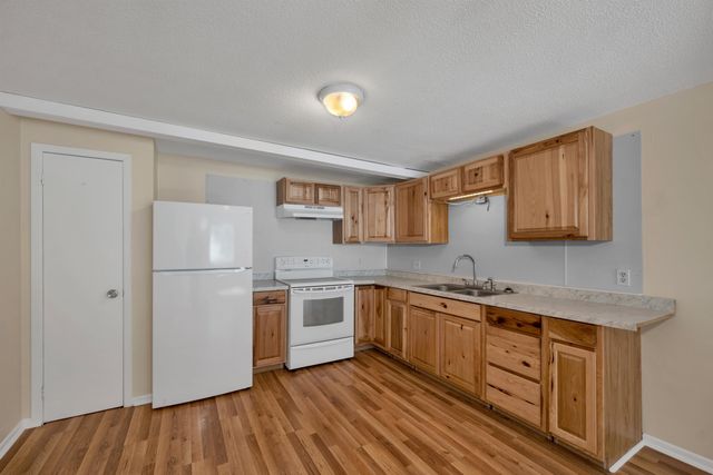 30 Beech St Apt 2D, Bristol, NH 03222