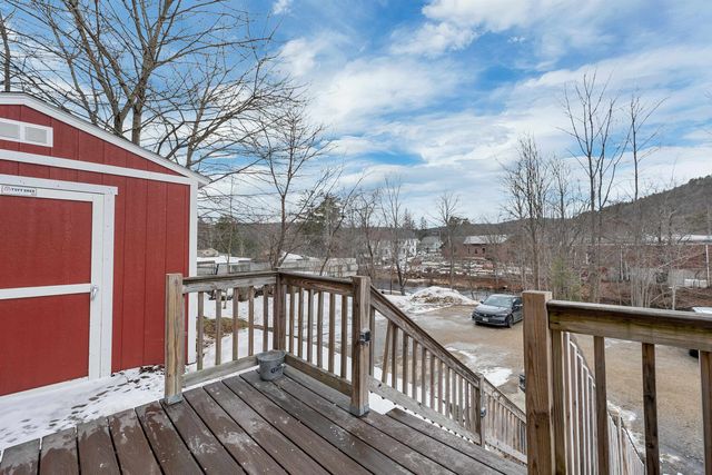 30 Beech St Apt 2D, Bristol, NH 03222