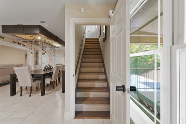 1806 Old Oak Drive, Arlington, TX 76012