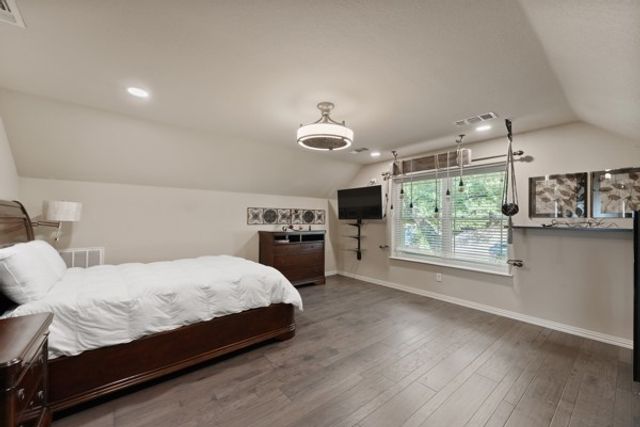 1806 Old Oak Drive, Arlington, TX 76012