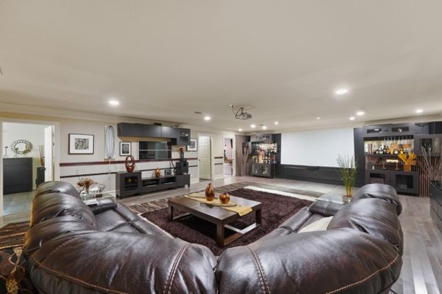 1806 Old Oak Drive, Arlington, TX 76012