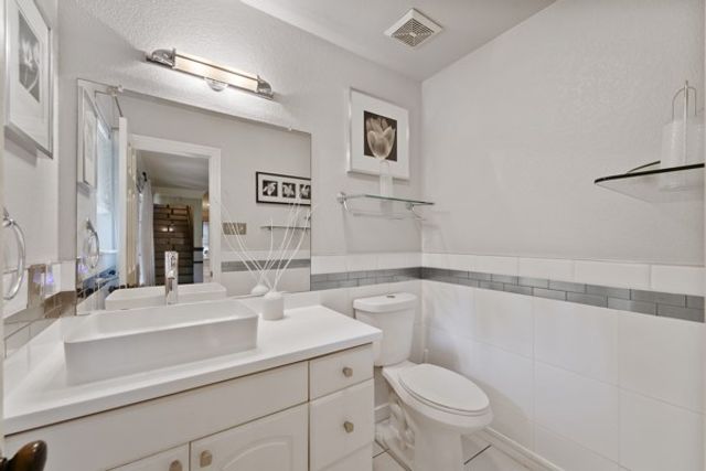 1806 Old Oak Drive, Arlington, TX 76012