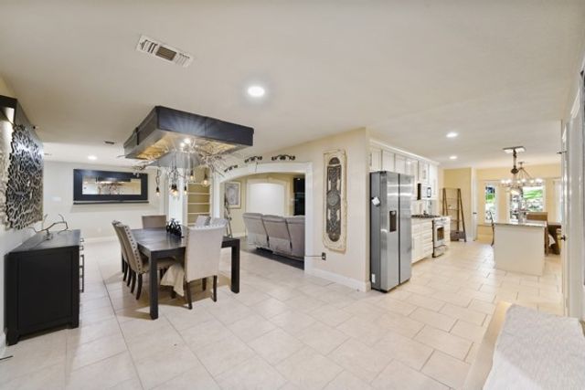 1806 Old Oak Drive, Arlington, TX 76012