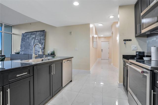 525 E JACKSON STREET 702, Orlando, FL 32801