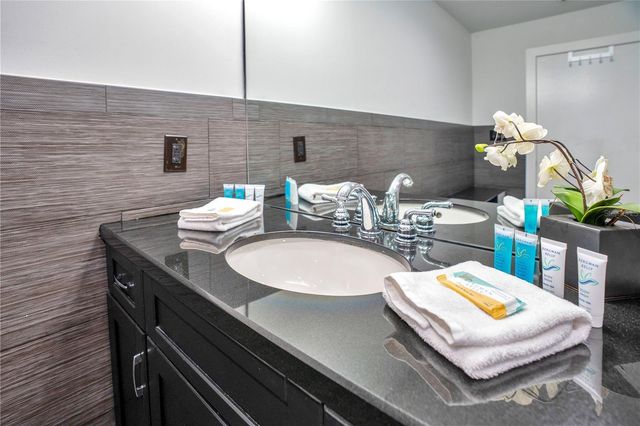 525 E JACKSON STREET 702, Orlando, FL 32801