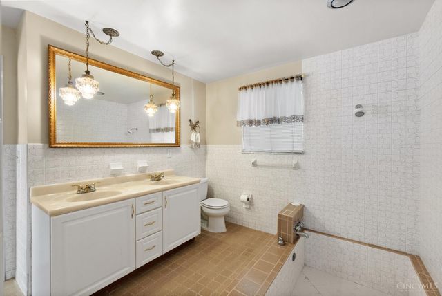 5633 Happy Hollow Road, Milford, OH 45150