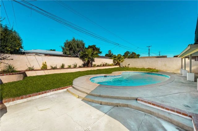 18621 E Petunia Street, Azusa, CA 91702