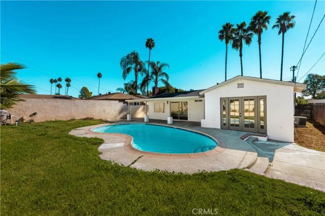 18621 E Petunia Street, Azusa, CA 91702