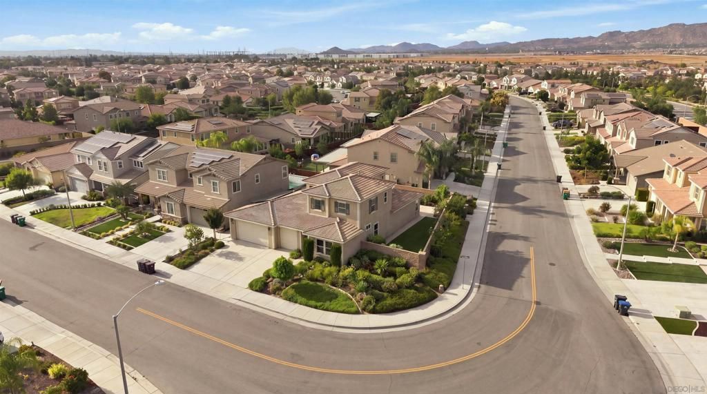 29706 Caravel, Menifee, CA 92585 — photo 2