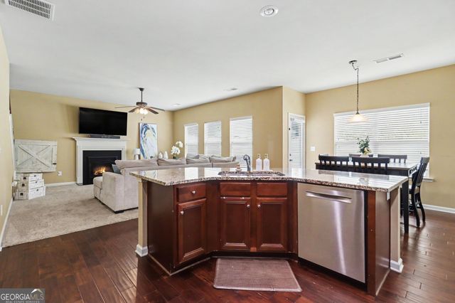 98 Village Park Drive, Newnan, GA 30265