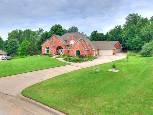 321 Hickory Forest Drive, Choctaw, OK 73020