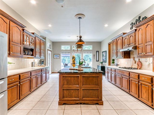 321 Hickory Forest Drive, Choctaw, OK 73020