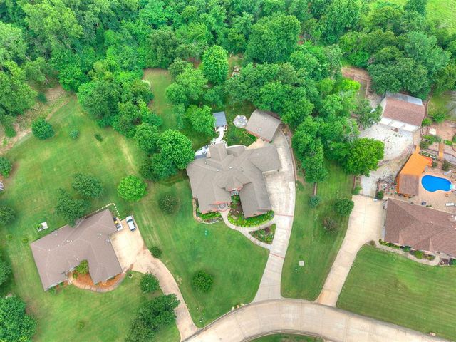 321 Hickory Forest Drive, Choctaw, OK 73020