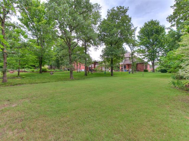 321 Hickory Forest Drive, Choctaw, OK 73020
