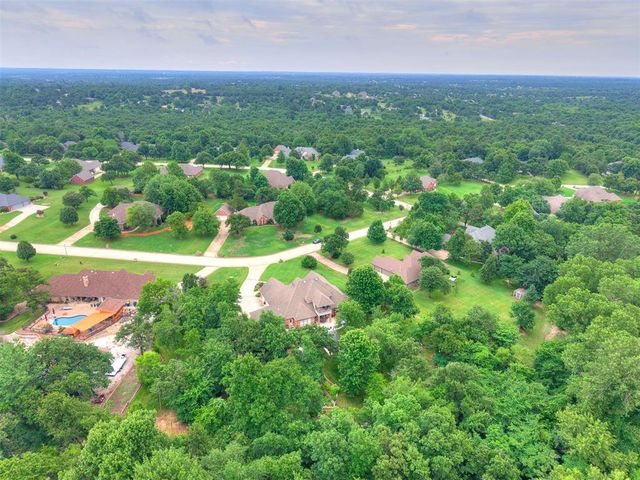 321 Hickory Forest Drive, Choctaw, OK 73020