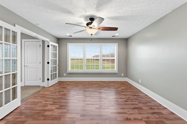 246 Teal Ln, Manchester, TN 37355